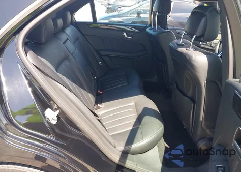 2014 Mercedes-Benz E 350 z USA, uszkodzony, nr VIN WDDHF5KB8EB057206